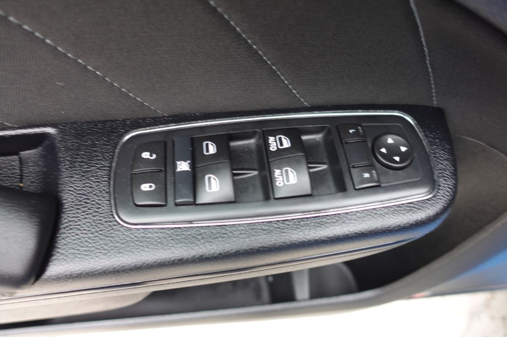 2016 Dodge Charger Image 26