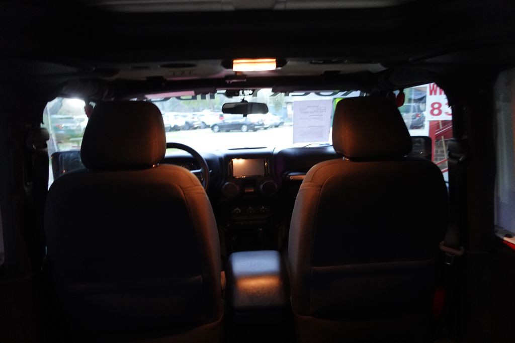 2017 Jeep Wrangler Image 20