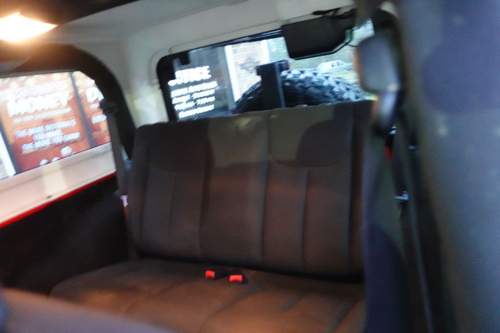 2017 Jeep Wrangler Image 32