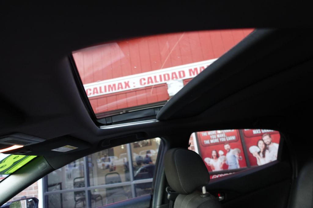 2018 Honda Civic Image 36