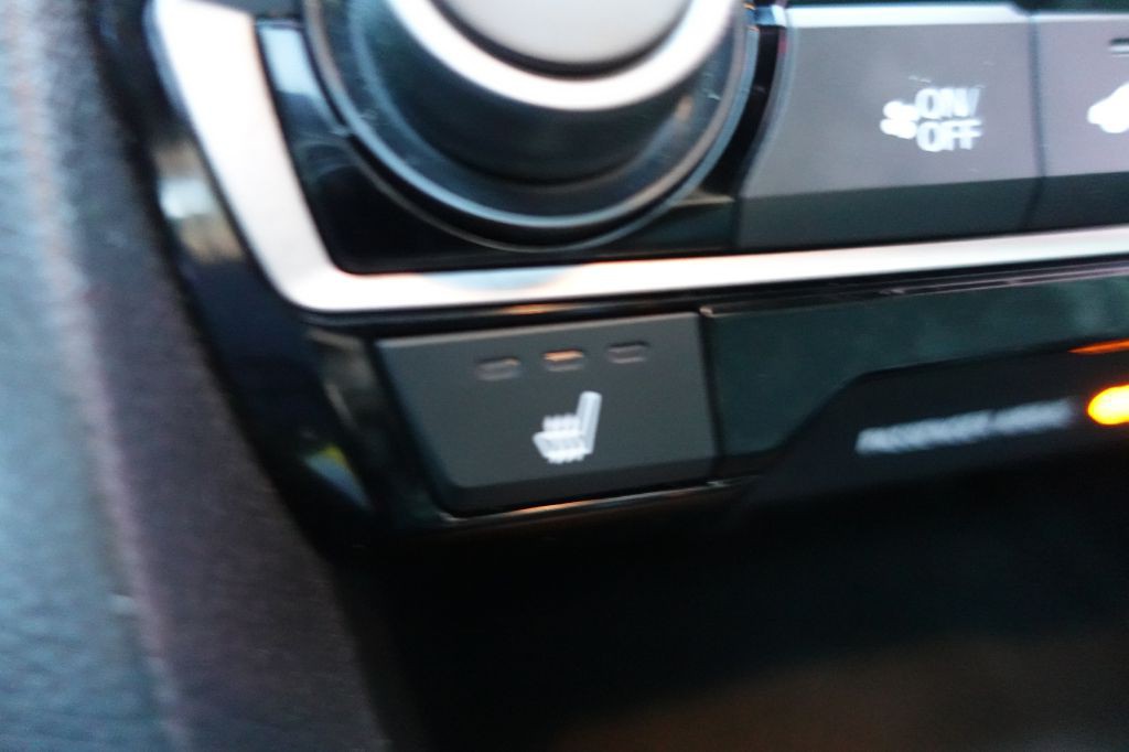 2018 Honda Civic Image 40