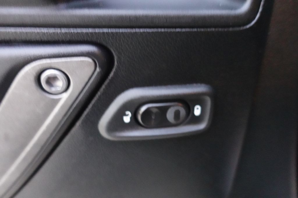 2017 Jeep Wrangler Unlimited Image 30