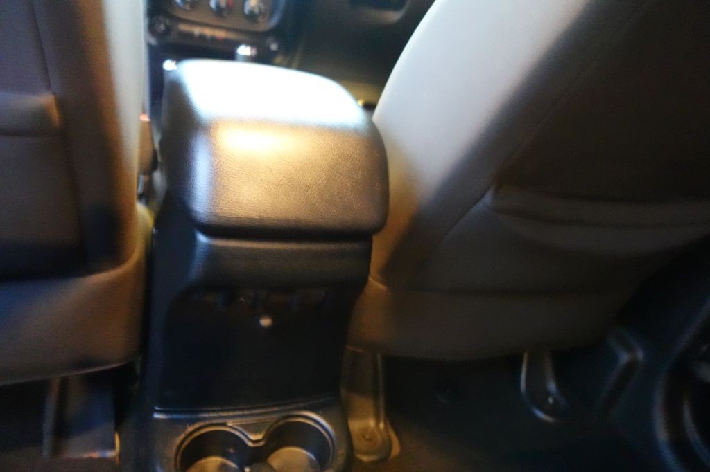 2017 Jeep Wrangler Unlimited Image 34