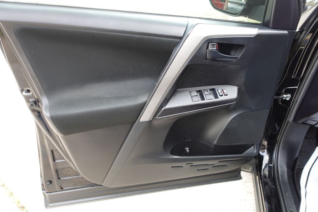 2018 Toyota Rav4 Image 27