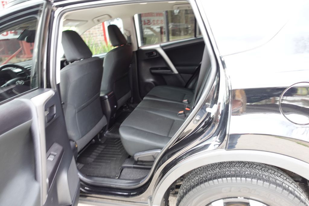 2018 Toyota Rav4 Image 30