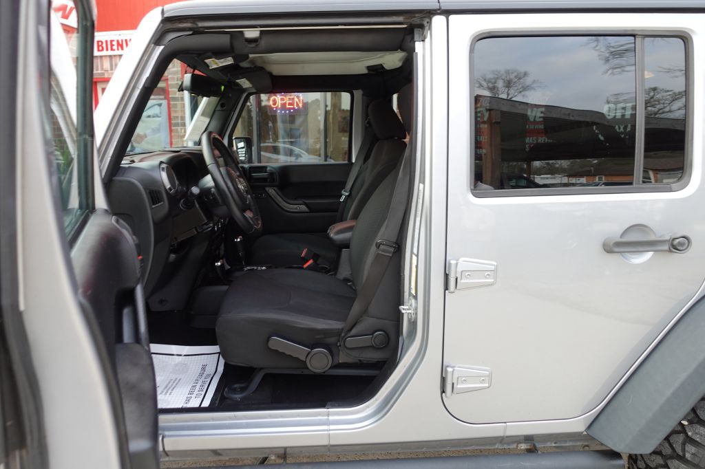 2015 Jeep Wrangler Unlimited Image 32