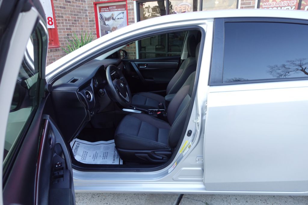 2018 Toyota Corolla Image 28