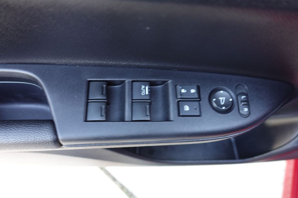 2016 Honda Accord Image 25