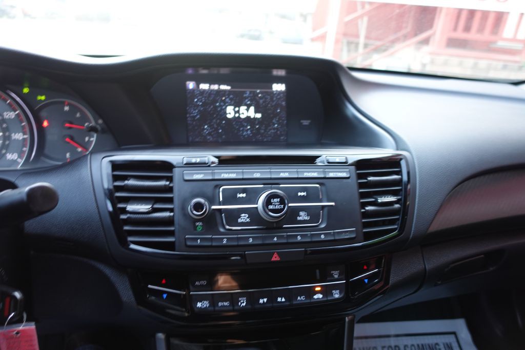 2016 Honda Accord Image 34