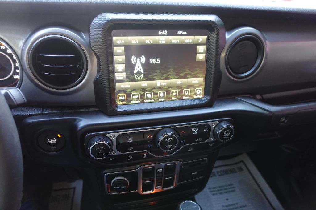 2023 Jeep Gladiator Image 38