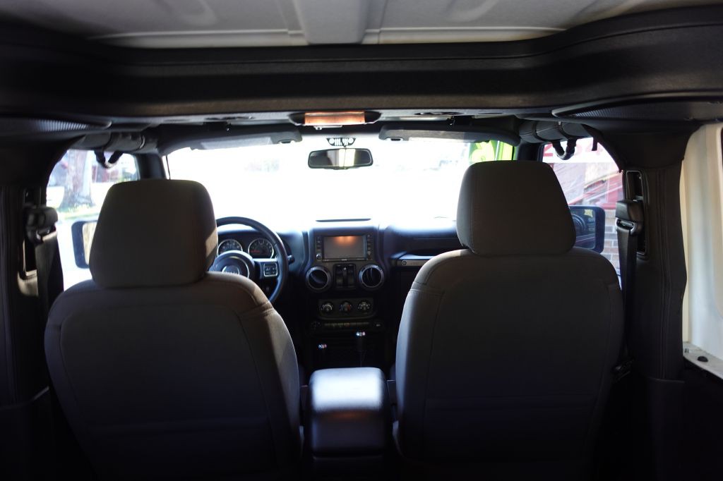 2016 Jeep Wrangler Image 20