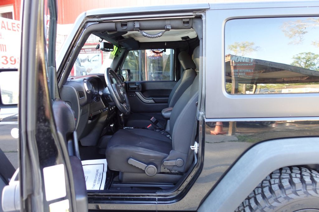 2016 Jeep Wrangler Image 27