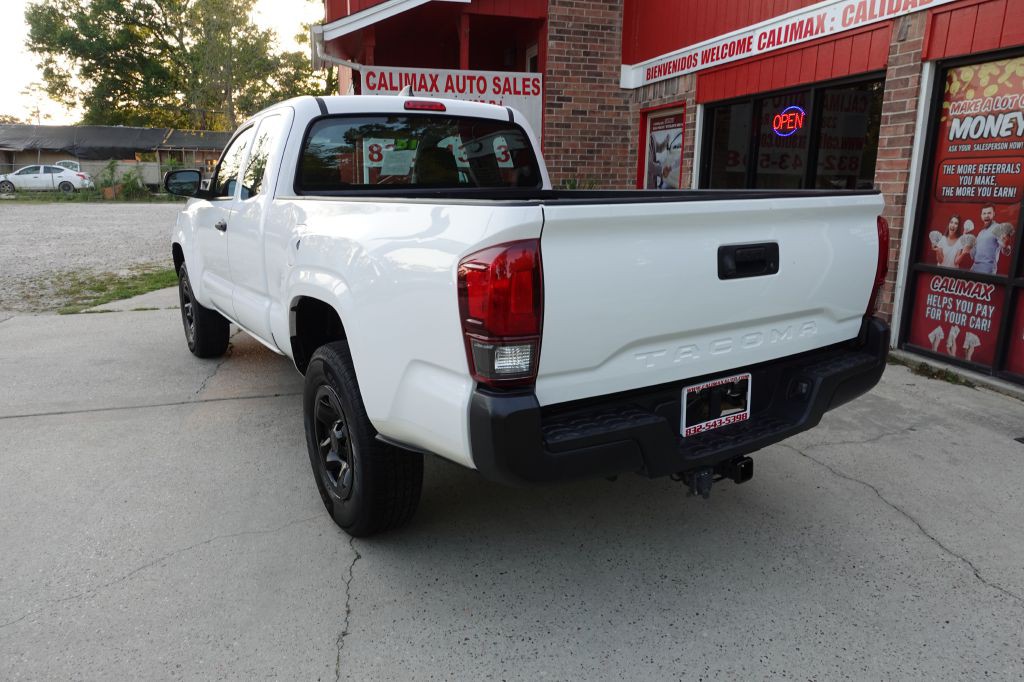 2018 Toyota Tacoma Image 19