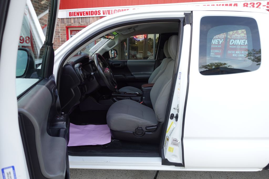 2018 Toyota Tacoma Image 26