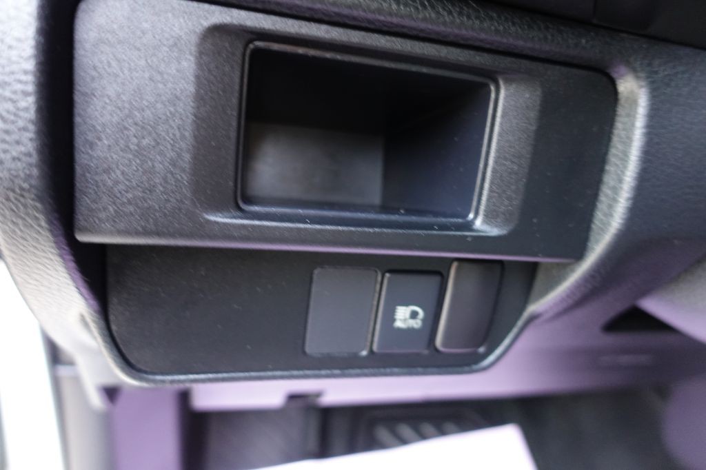 2018 Toyota Tacoma Image 30