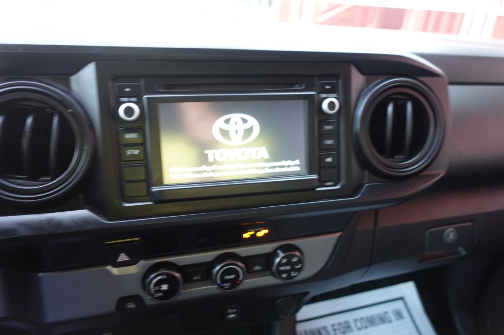 2018 Toyota Tacoma Image 32