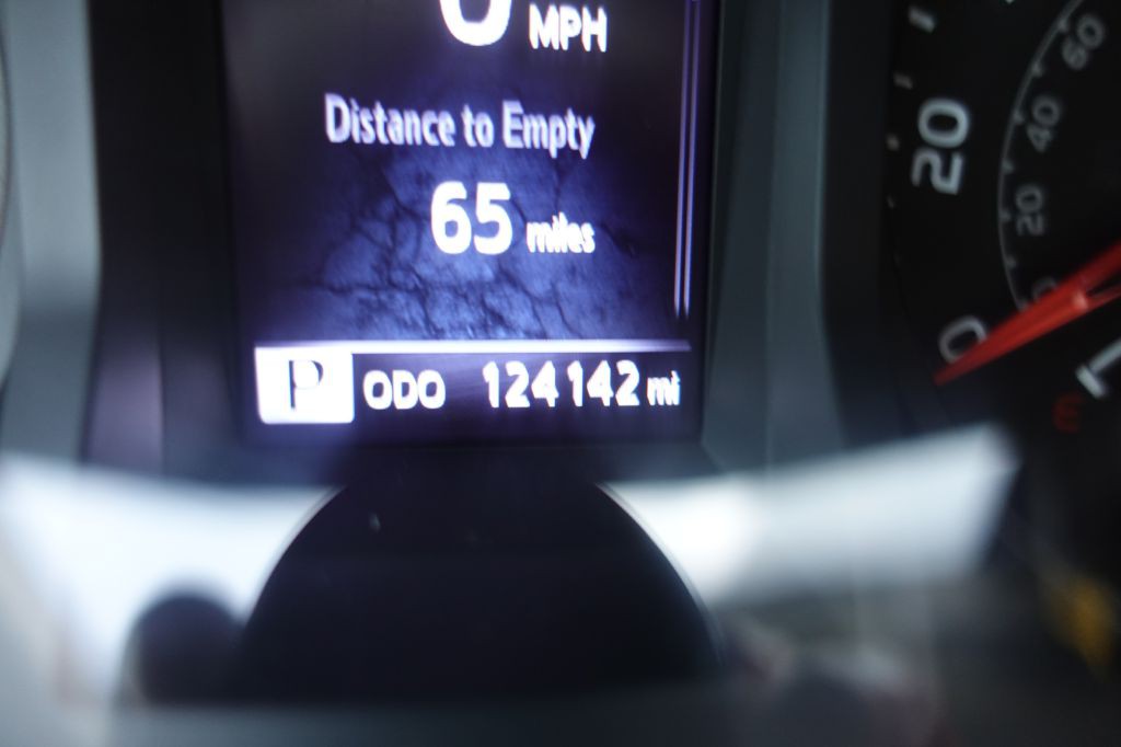 2018 Toyota Tacoma Image 34