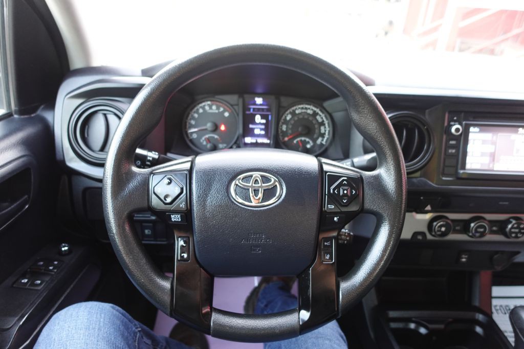2018 Toyota Tacoma Image 38