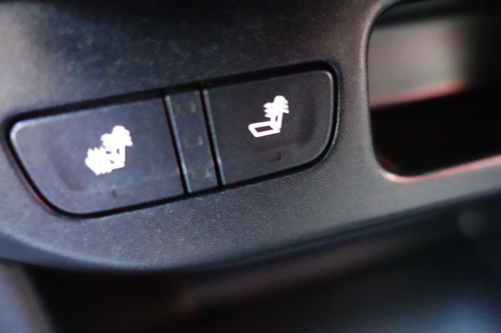 2016 Chevrolet Colorado Image 50