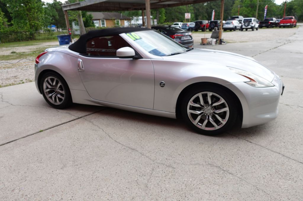 2010 Nissan 370Z Image 11