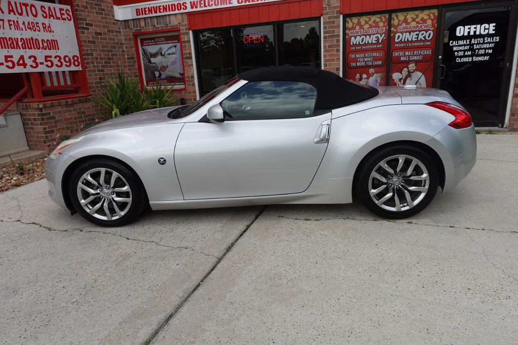 2010 Nissan 370Z Image 24