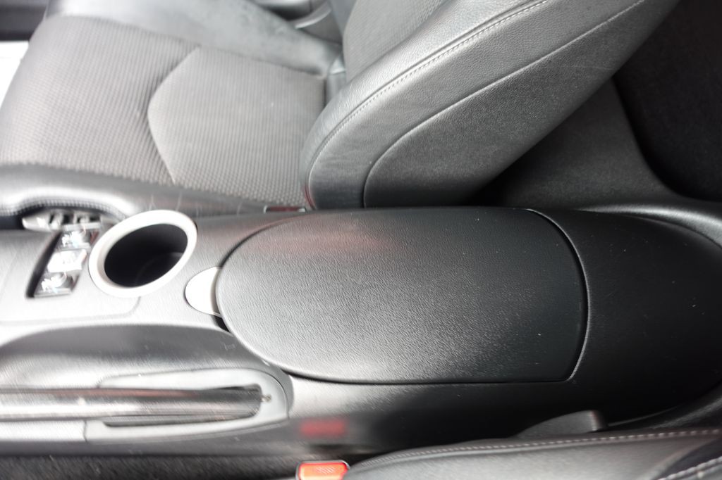 2010 Nissan 370Z Image 29