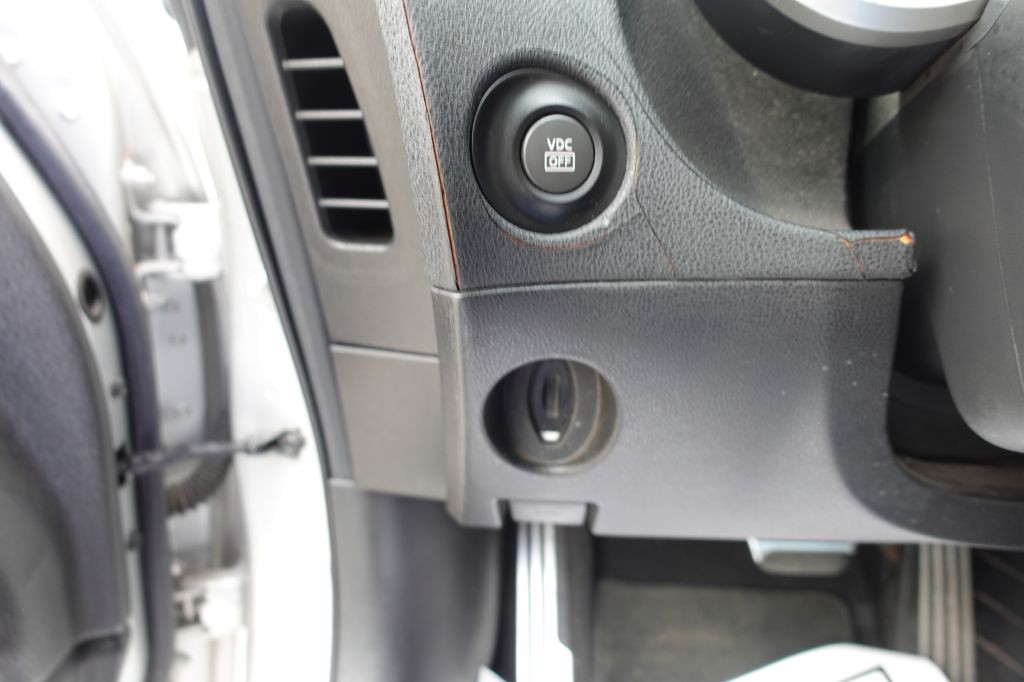 2010 Nissan 370Z Image 32