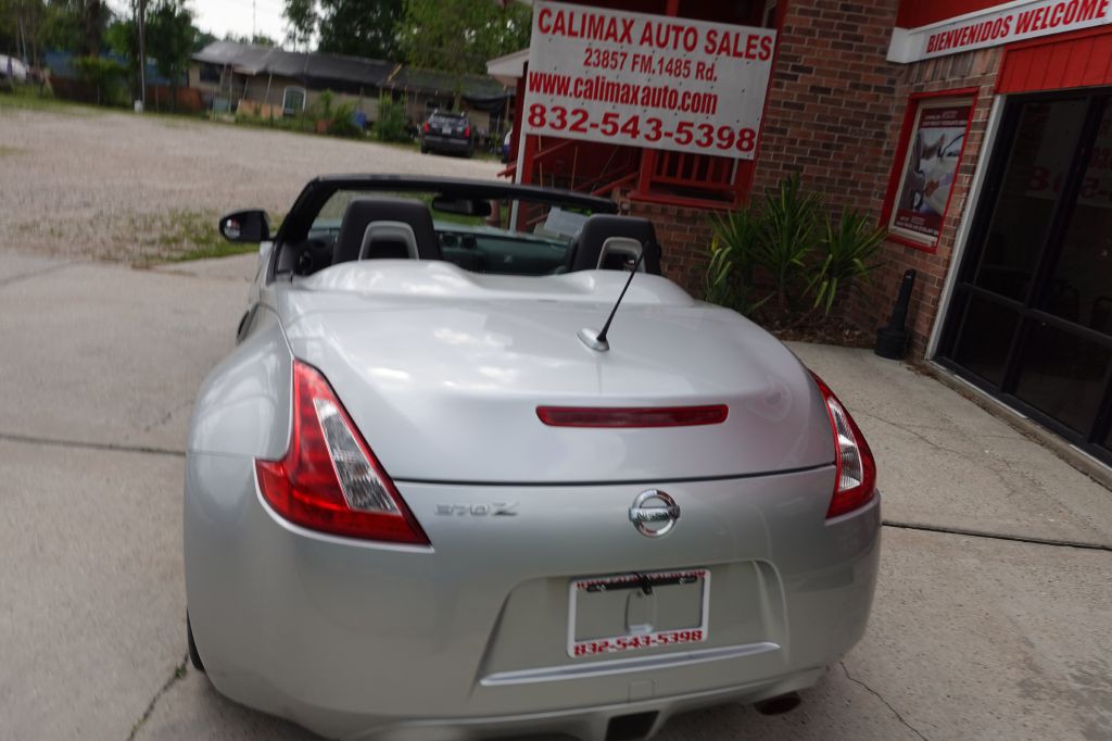 2010 Nissan 370Z Image 50