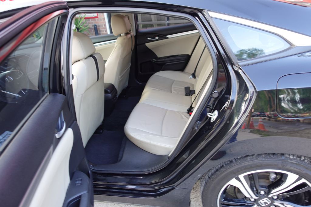 2016 Honda Civic Image 30