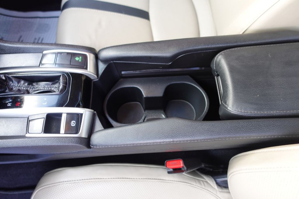 2016 Honda Civic Image 35