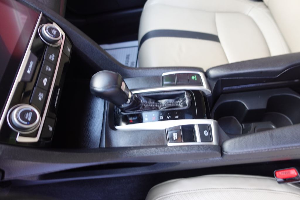 2016 Honda Civic Image 36