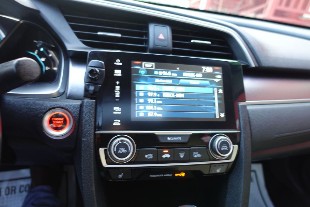 2016 Honda Civic Image 42