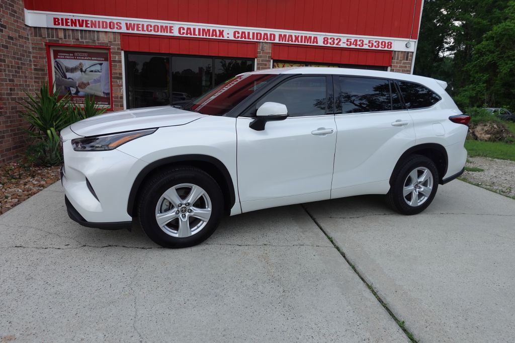 2022 Toyota Highlander Image 3