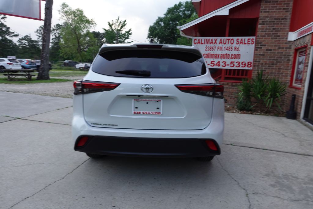2022 Toyota Highlander Image 17