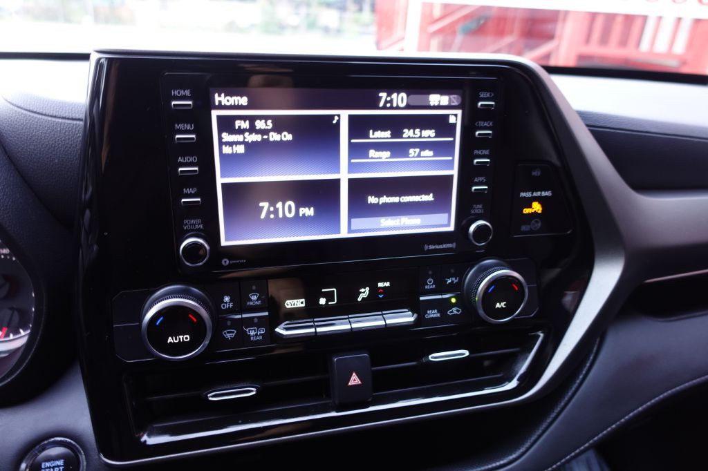 2022 Toyota Highlander Image 44