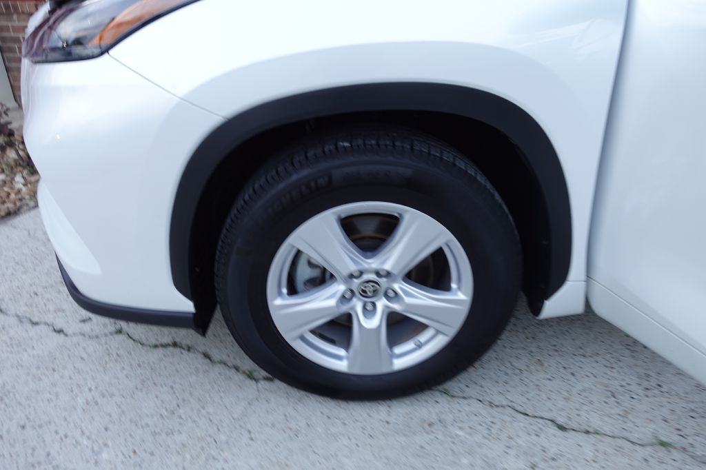 2022 Toyota Highlander Image 50
