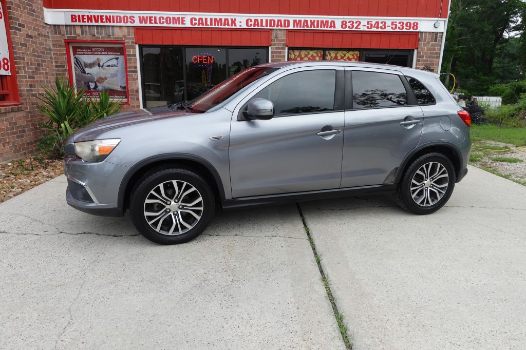 2016 Mitsubishi Outlander Image 1