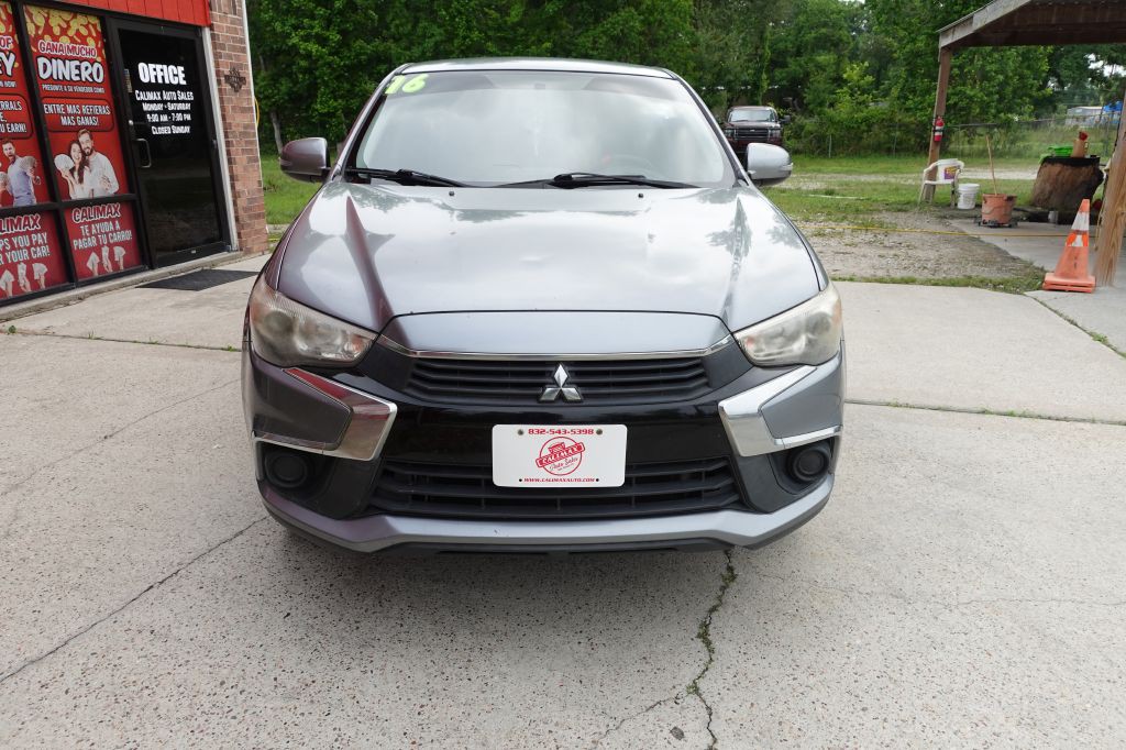 2016 Mitsubishi Outlander Image 8