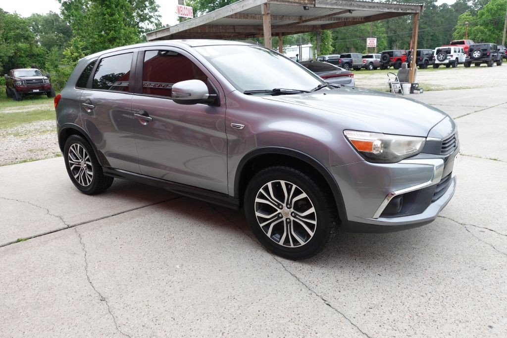 2016 Mitsubishi Outlander Image 10