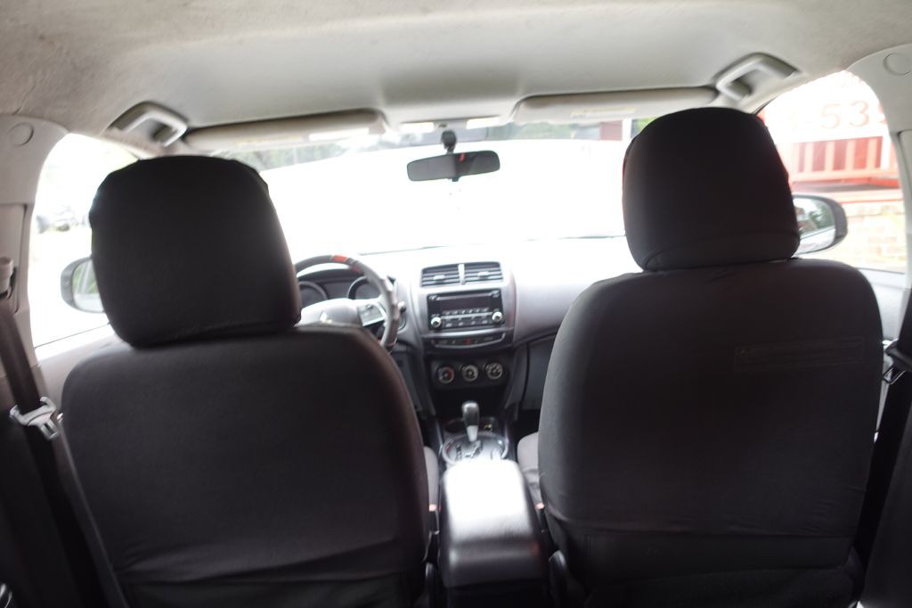 2016 Mitsubishi Outlander Image 21
