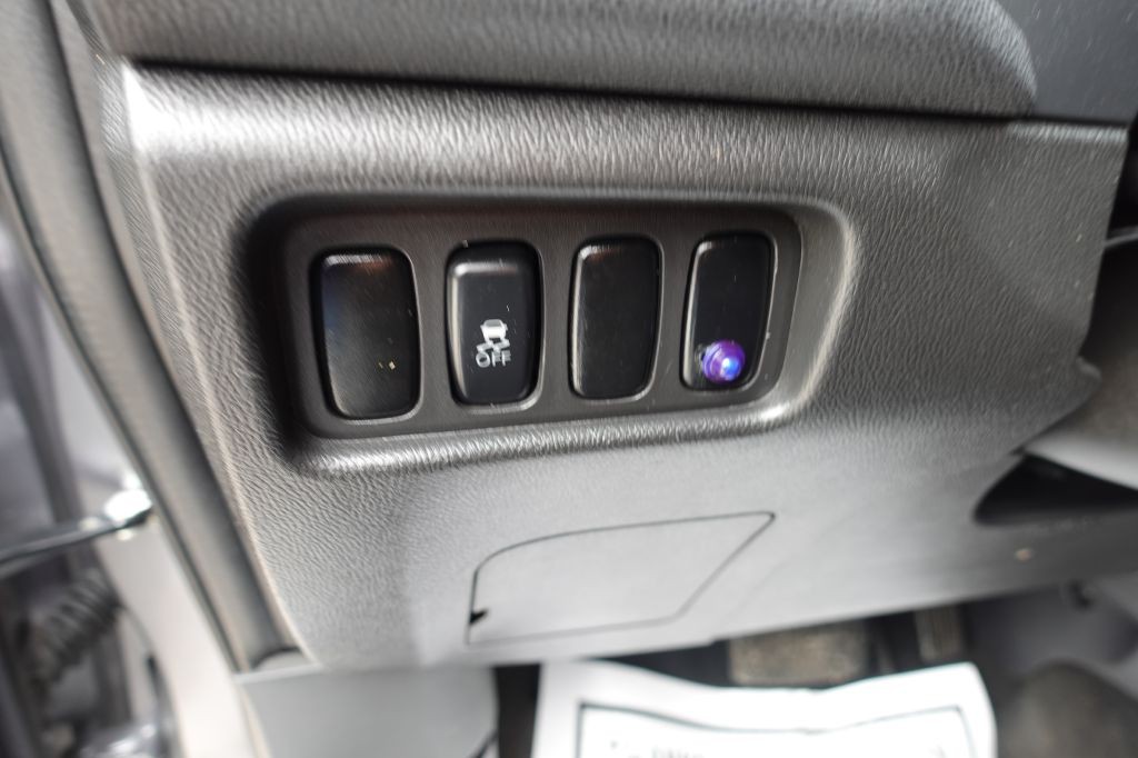 2016 Mitsubishi Outlander Image 27