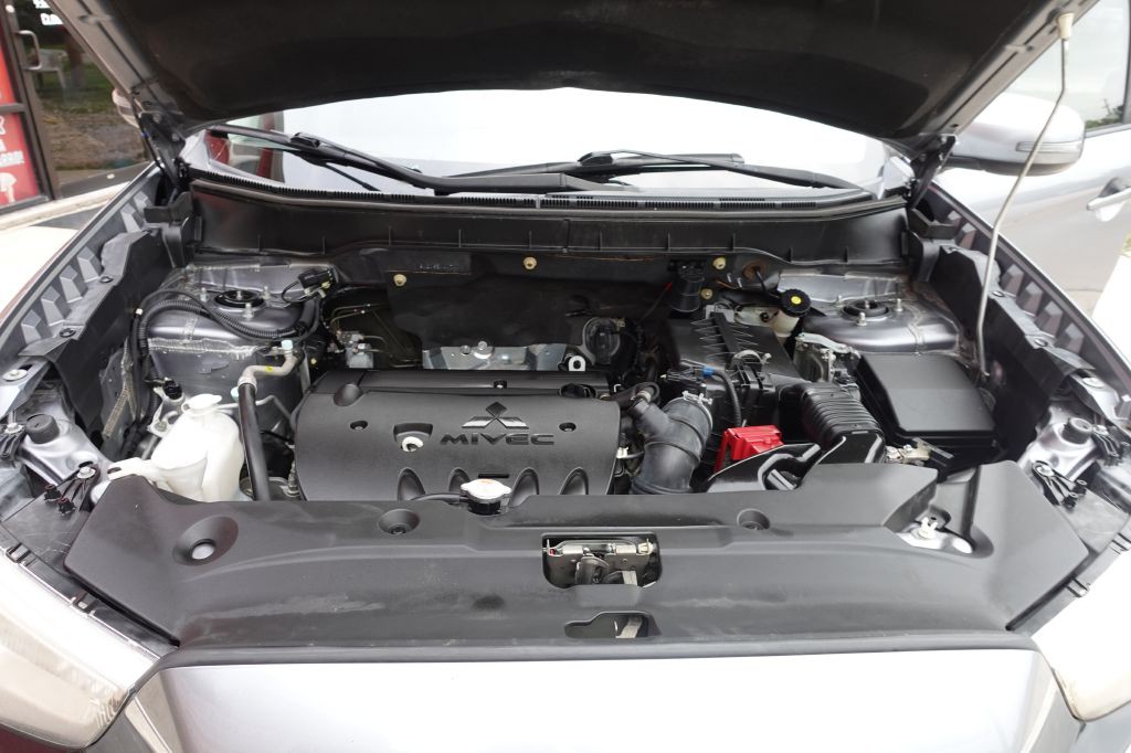 2016 Mitsubishi Outlander Image 39
