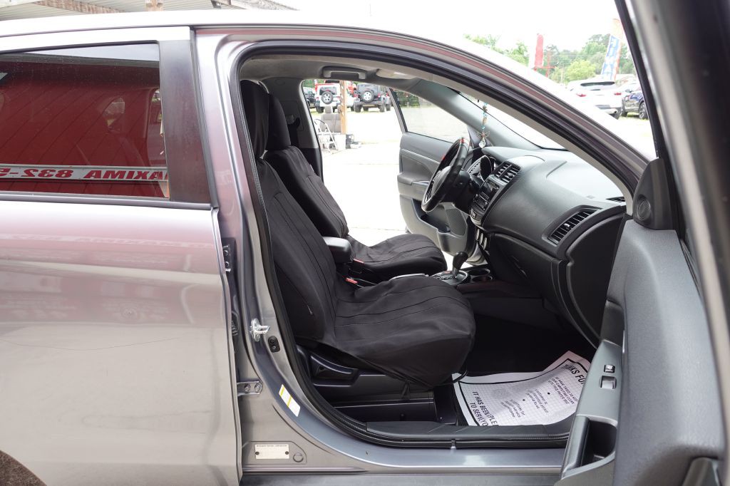 2016 Mitsubishi Outlander Image 41