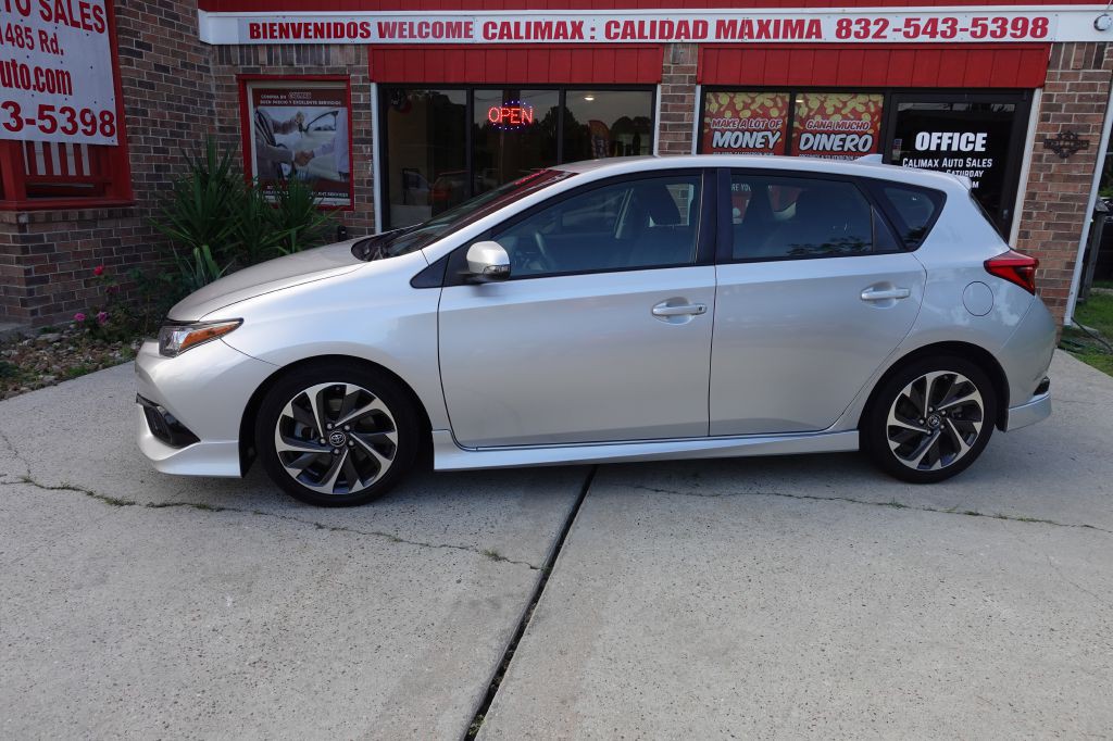 2018 Toyota Corolla Image 1
