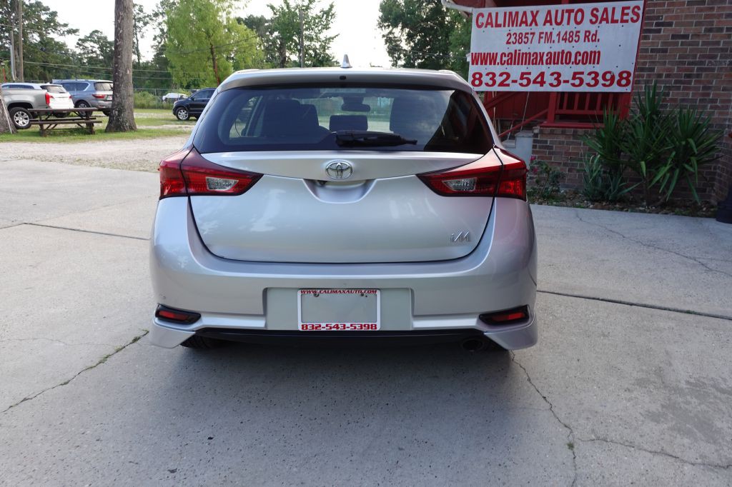 2018 Toyota Corolla Image 16