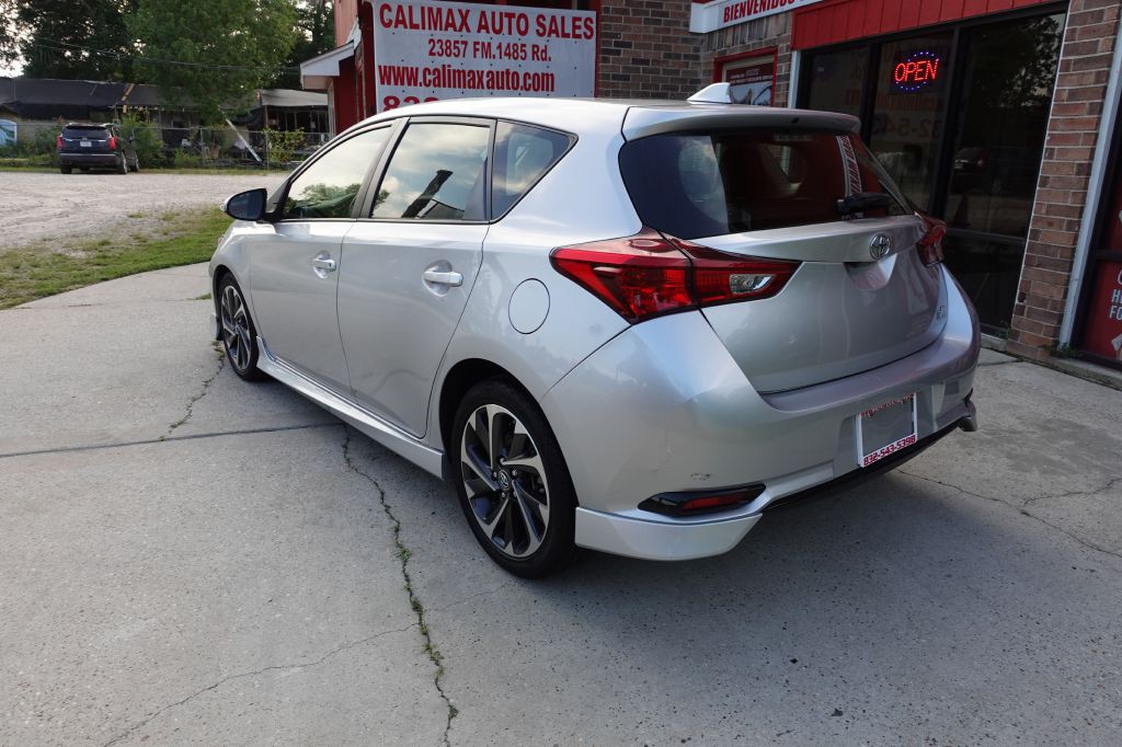 2018 Toyota Corolla Image 20