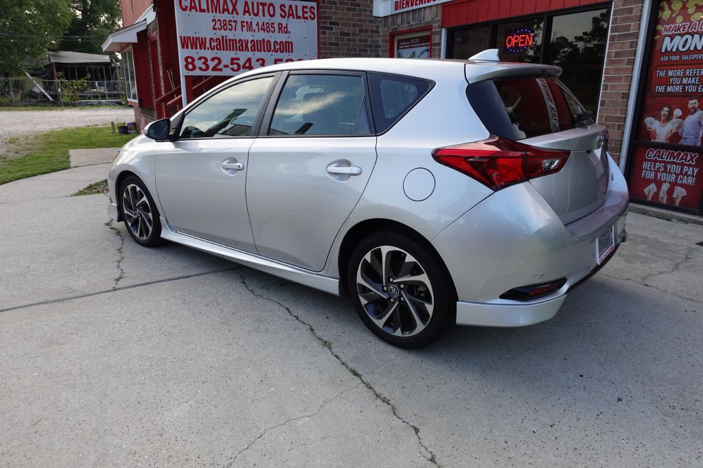 2018 Toyota Corolla Image 21