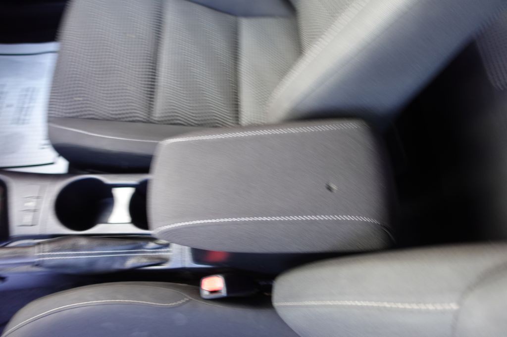 2018 Toyota Corolla Image 29