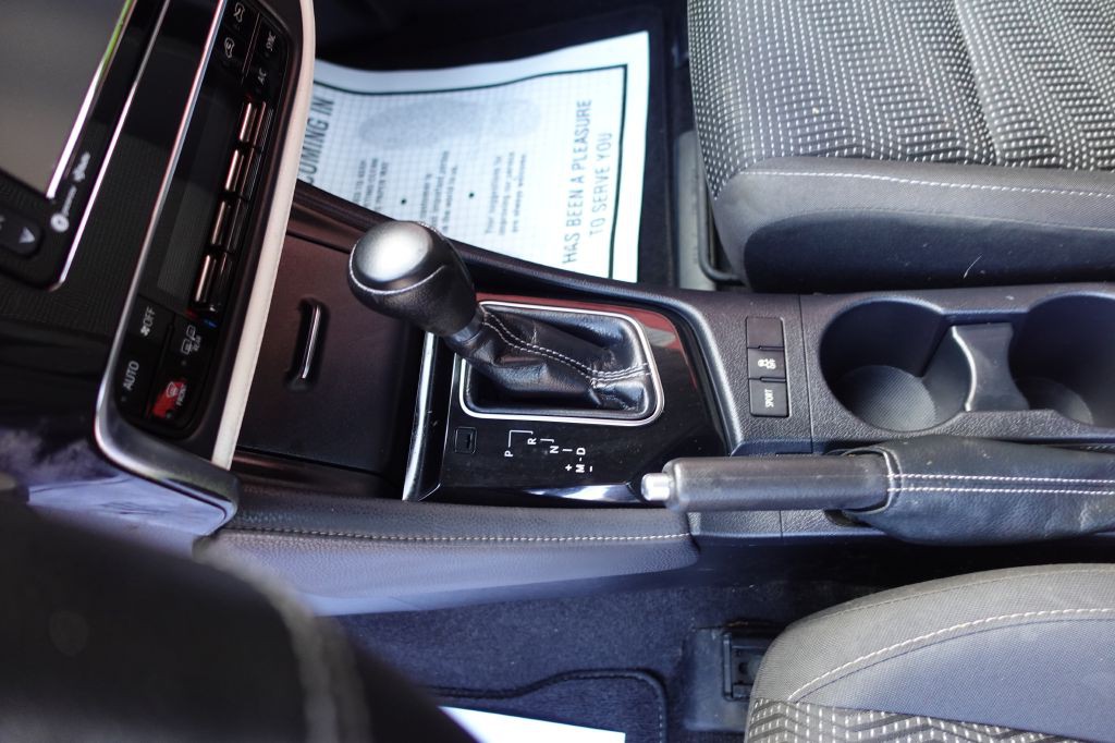 2018 Toyota Corolla Image 31