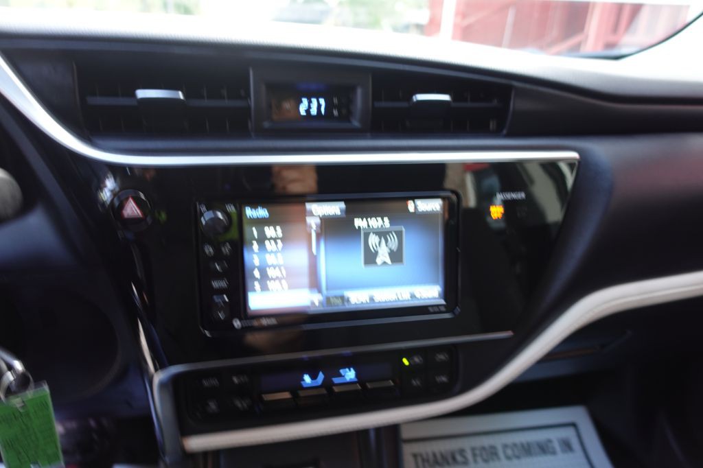 2018 Toyota Corolla Image 36